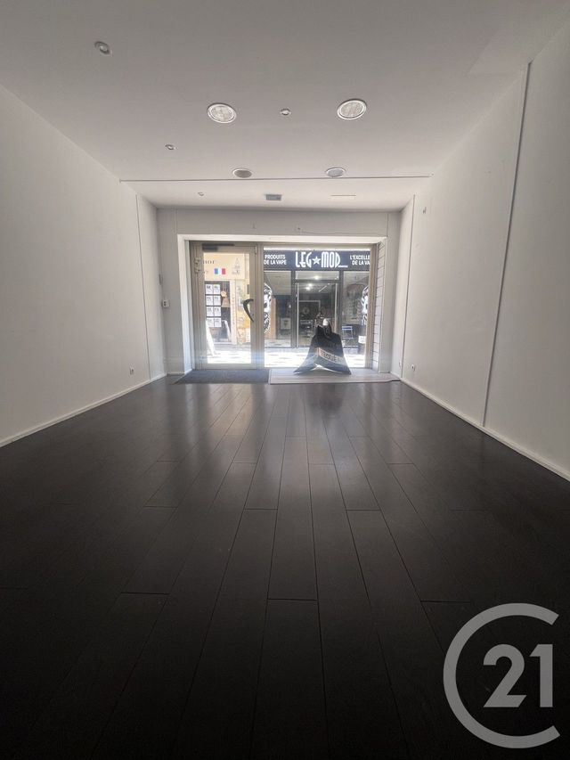 Local commercial à louer - 33.0 m2 - 24 - Dordogne