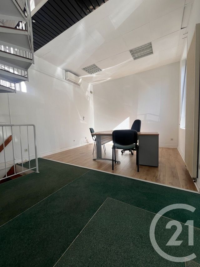 Bureaux à louer - 110.0 m2 - 24 - Dordogne