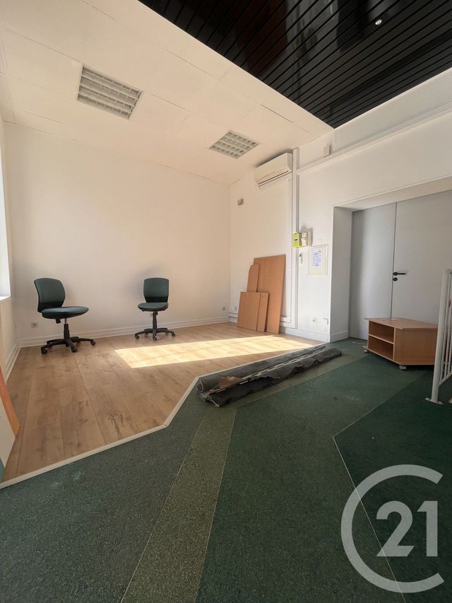 Bureaux à louer - 110.0 m2 - 24 - Dordogne