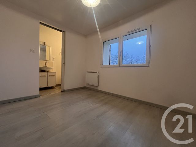 Maison &agrave; louer - 3 pi&egrave;ces - 66,50 m2 - Saussignac - 24 - AQUITAINE