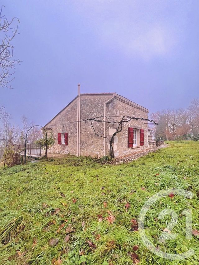 Maison &agrave; louer - 3 pi&egrave;ces - 66,50 m2 - Saussignac - 24 - AQUITAINE