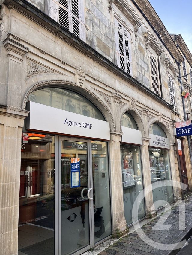 Local commercial à louer - 141.0 m2 - 24 - Dordogne