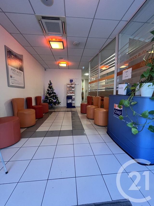 Local commercial à louer - 141.0 m2 - 24 - Dordogne