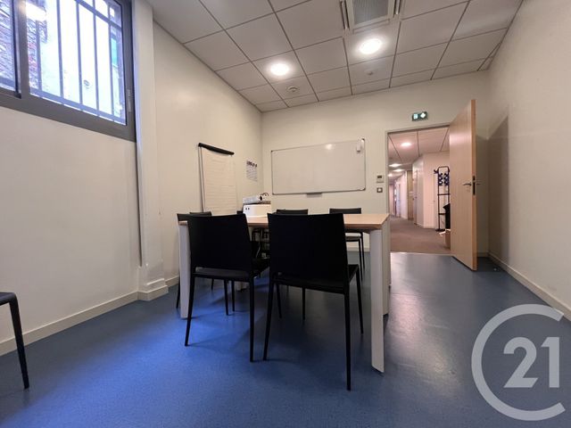 Local commercial à louer - 141.0 m2 - 24 - Dordogne