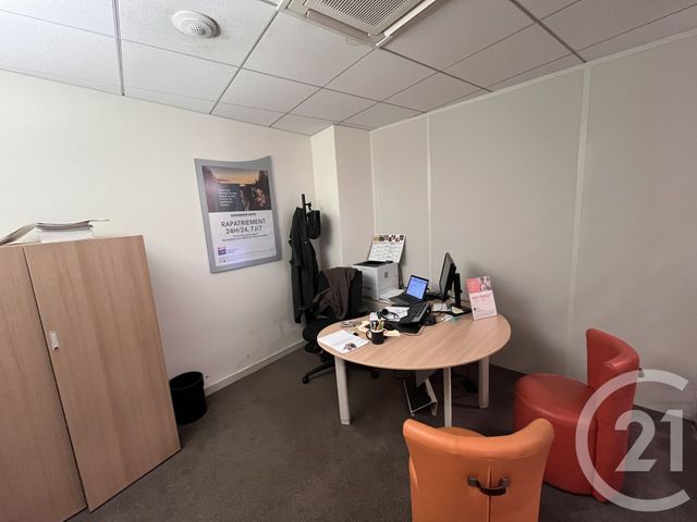 Local commercial à louer - 141.0 m2 - 24 - Dordogne