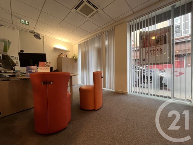 Local commercial à louer - 141.0 m2 - 24 - Dordogne