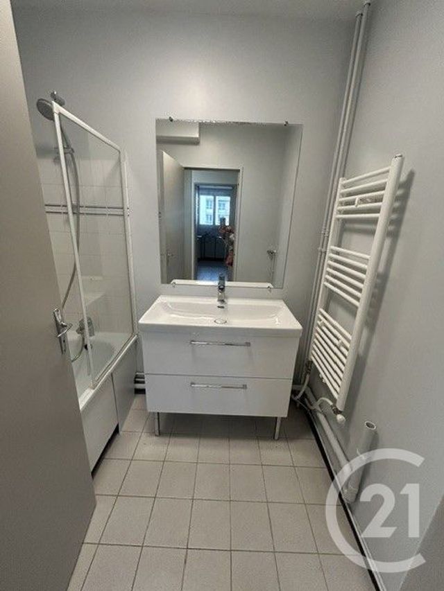 Appartement F2 &agrave; louer - 2 pi&egrave;ces - 46,69 m2 - Chilly Mazarin - 91 - ILE-DE-FRANCE