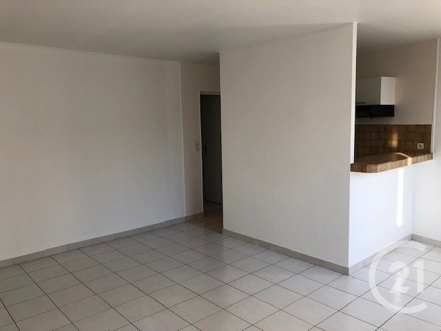 Appartement F2 &agrave; louer - 2 pi&egrave;ces - 45,75 m2 - Savigny Sur Orge - 91 - ILE-DE-FRANCE