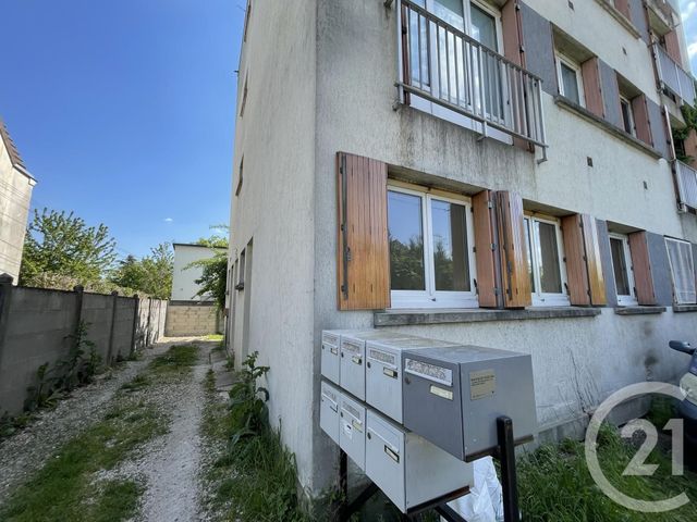 Appartement F2 &agrave; louer - 2 pi&egrave;ces - 42,80 m2 - Savigny Sur Orge - 91 - ILE-DE-FRANCE