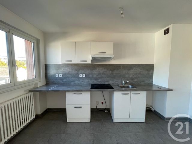 Appartement F2 &agrave; louer - 2 pi&egrave;ces - 42,80 m2 - Savigny Sur Orge - 91 - ILE-DE-FRANCE