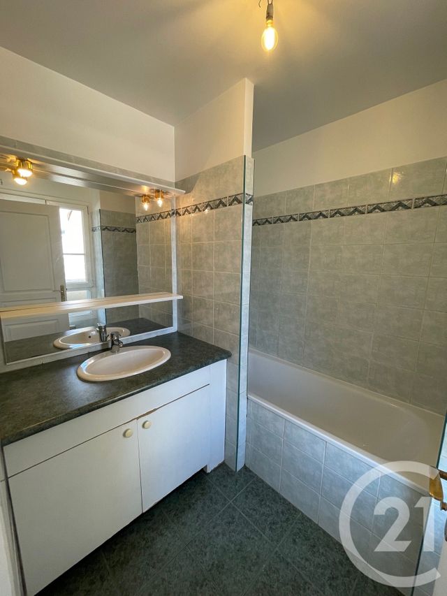 Appartement F2 &agrave; louer - 2 pi&egrave;ces - 42,81 m2 - Savigny Sur Orge - 91 - ILE-DE-FRANCE