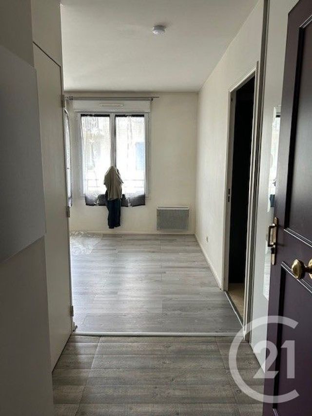 Appartement &agrave; louer - 2 pi&egrave;ces - 37,83 m2 - Corbeil Essonnes - 91 - ILE-DE-FRANCE