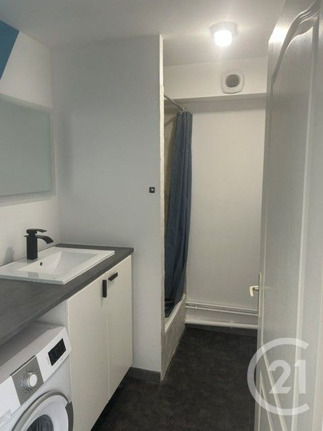 Appartement F1 &agrave; louer - 1 pi&egrave;ce - 28,60 m2 - Gif Sur Yvette - 91 - ILE-DE-FRANCE