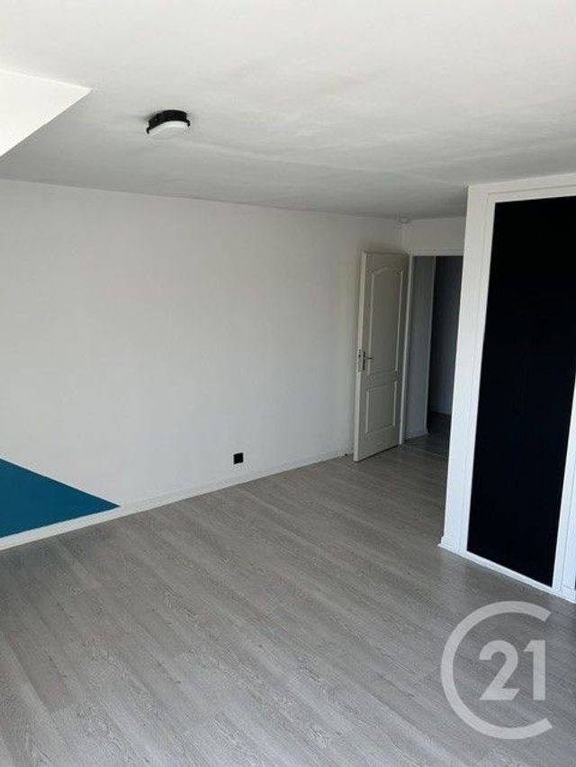 Appartement F1 &agrave; louer - 1 pi&egrave;ce - 28,60 m2 - Gif Sur Yvette - 91 - ILE-DE-FRANCE