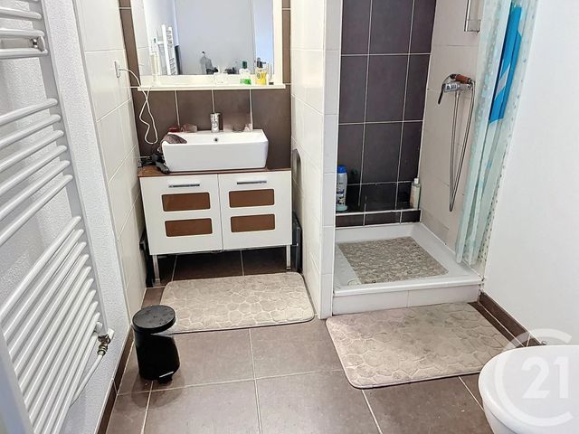 Appartement F2 à vendre - 2 pièces - 45 m2 - Sorgues - 84 - PROVENCE-ALPES-COTE-D-AZUR