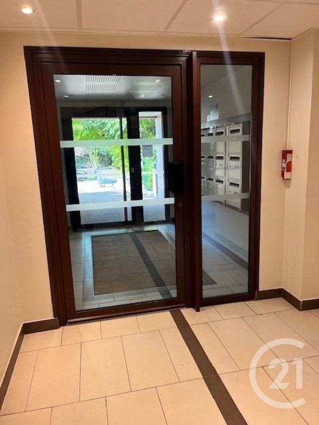 Appartement F2 à vendre - 2 pièces - 45 m2 - Sorgues - 84 - PROVENCE-ALPES-COTE-D-AZUR