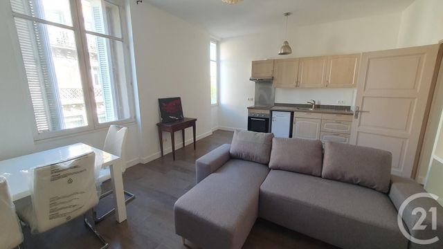 Appartement F3 &agrave; louer - 3 pi&egrave;ces - 69,80 m2 - Avignon - 84 - PROVENCE-ALPES-COTE-D-AZUR