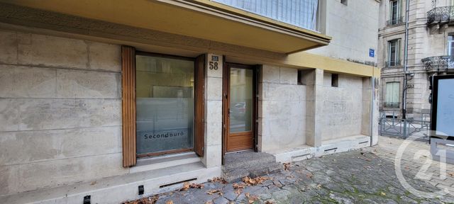 Bureaux à louer - 87.0 m2 - 84 - Vaucluse