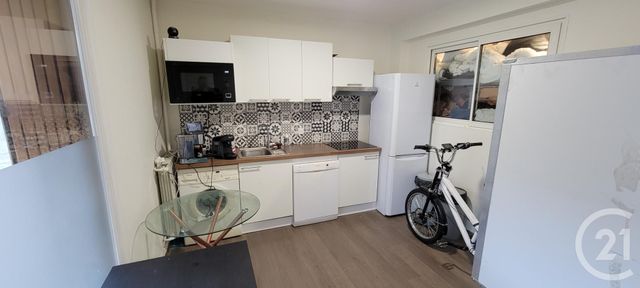 Bureaux à louer - 87.0 m2 - 84 - Vaucluse