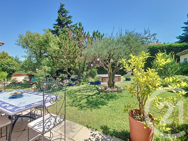 Maison à vendre - 5 pièces - 140 m2 - St Saturnin Les Avignon - 84 - PROVENCE-ALPES-COTE-D-AZUR