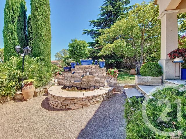 Maison à vendre - 5 pièces - 140 m2 - St Saturnin Les Avignon - 84 - PROVENCE-ALPES-COTE-D-AZUR