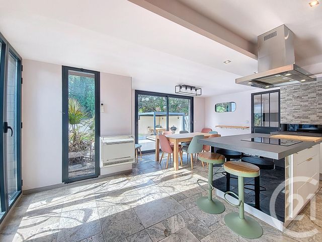 Maison &agrave; vendre - 5 pi&egrave;ces - 195 m2 - Sorgues - 84 - PROVENCE-ALPES-COTE-D-AZUR