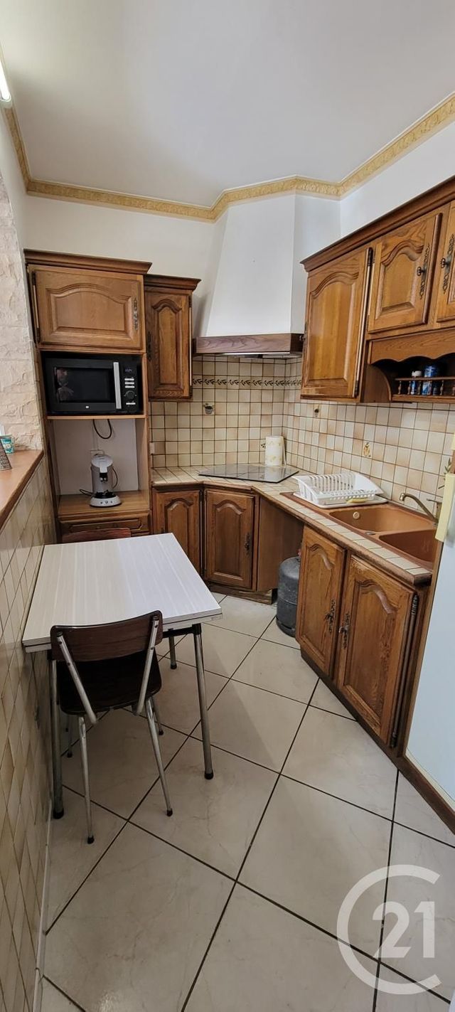 Appartement F3 &agrave; louer - 3 pi&egrave;ces - 54,10 m2 - Roquemaure - 30 - LANGUEDOC-ROUSSILLON