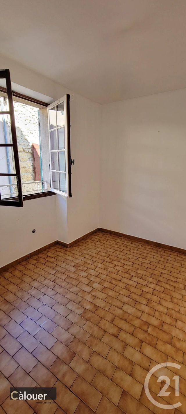 Appartement F2 &agrave; louer - 2 pi&egrave;ces - 27 m2 - Roquemaure - 30 - LANGUEDOC-ROUSSILLON