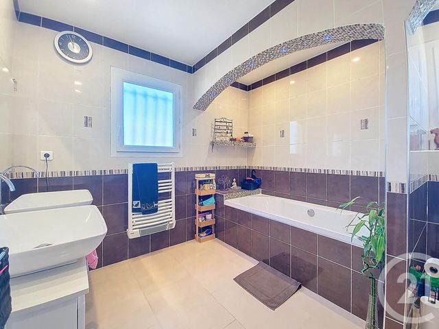 Maison &agrave; vendre - 6 pi&egrave;ces - 132 m2 - Sorgues - 84 - PROVENCE-ALPES-COTE-D-AZUR