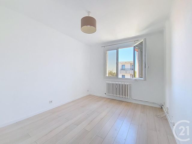 Appartement T4 &agrave; vendre - 4 pi&egrave;ces - 90,96 m2 - Villeneuve Les Avignon - 30 - LANGUEDOC-ROUSSILLON