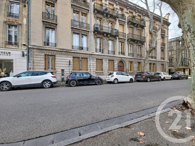 Appartement F4 &agrave; vendre - 4 pi&egrave;ces - 130,91 m2 - Avignon - 84 - PROVENCE-ALPES-COTE-D-AZUR