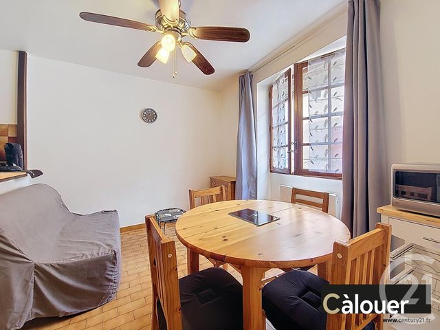 Appartement F2 &agrave; louer - 2 pi&egrave;ces - 27 m2 - Roquemaure - 30 - LANGUEDOC-ROUSSILLON