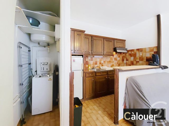 Appartement F2 &agrave; louer - 2 pi&egrave;ces - 27 m2 - Roquemaure - 30 - LANGUEDOC-ROUSSILLON