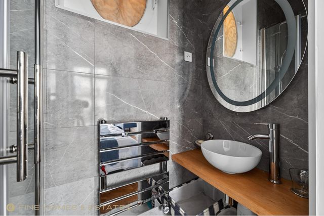 Appartement T4 à vendre - 4 pièces - 82 m2 - Paris - 75006 - ILE-DE-FRANCE