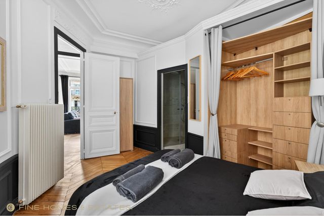 Appartement T4 à vendre - 4 pièces - 82 m2 - Paris - 75006 - ILE-DE-FRANCE