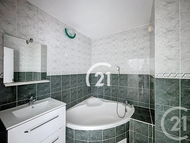 Appartement F5 à vendre - 5 pièces - 99,09 m2 - Villiers Le Bel - 95 - ILE-DE-FRANCE