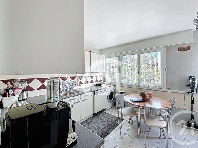Appartement F4 à vendre - 4 pièces - 76 m2 - Villiers Le Bel - 95 - ILE-DE-FRANCE