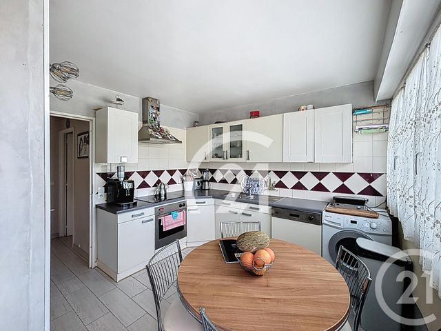 Appartement F4 à vendre - 4 pièces - 76 m2 - Villiers Le Bel - 95 - ILE-DE-FRANCE