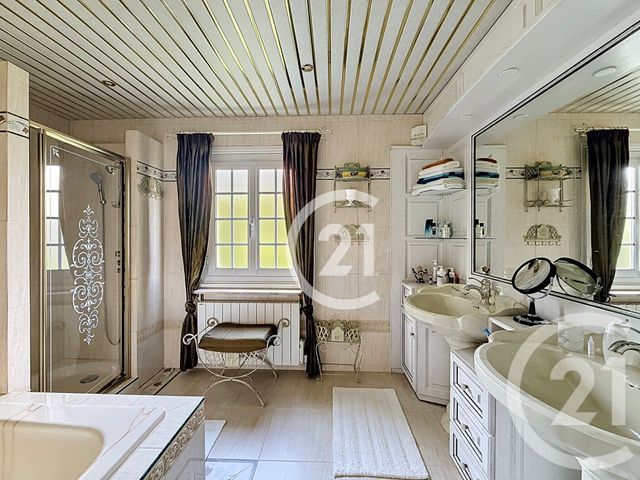 Maison &agrave; vendre - 6 pi&egrave;ces - 140 m2 - Le Mesnil Esnard - 76 - HAUTE-NORMANDIE