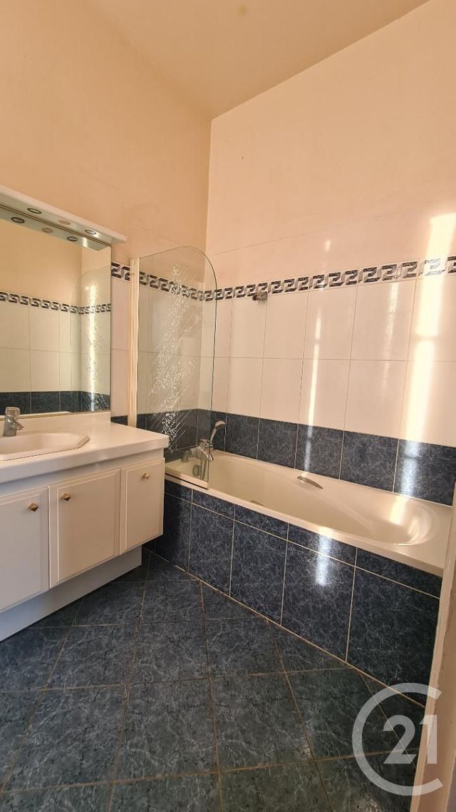 Maison à vendre - 6 pièces - 245,70 m2 - St Estephe - 33 - AQUITAINE