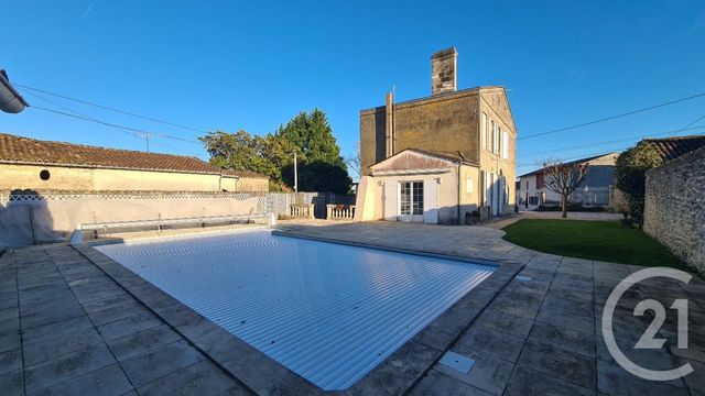 Maison à vendre - 6 pièces - 245,70 m2 - St Estephe - 33 - AQUITAINE