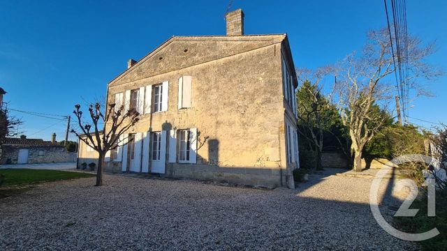 Maison à vendre - 6 pièces - 245,70 m2 - St Estephe - 33 - AQUITAINE