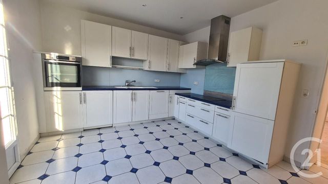 Maison à vendre - 6 pièces - 245,70 m2 - St Estephe - 33 - AQUITAINE