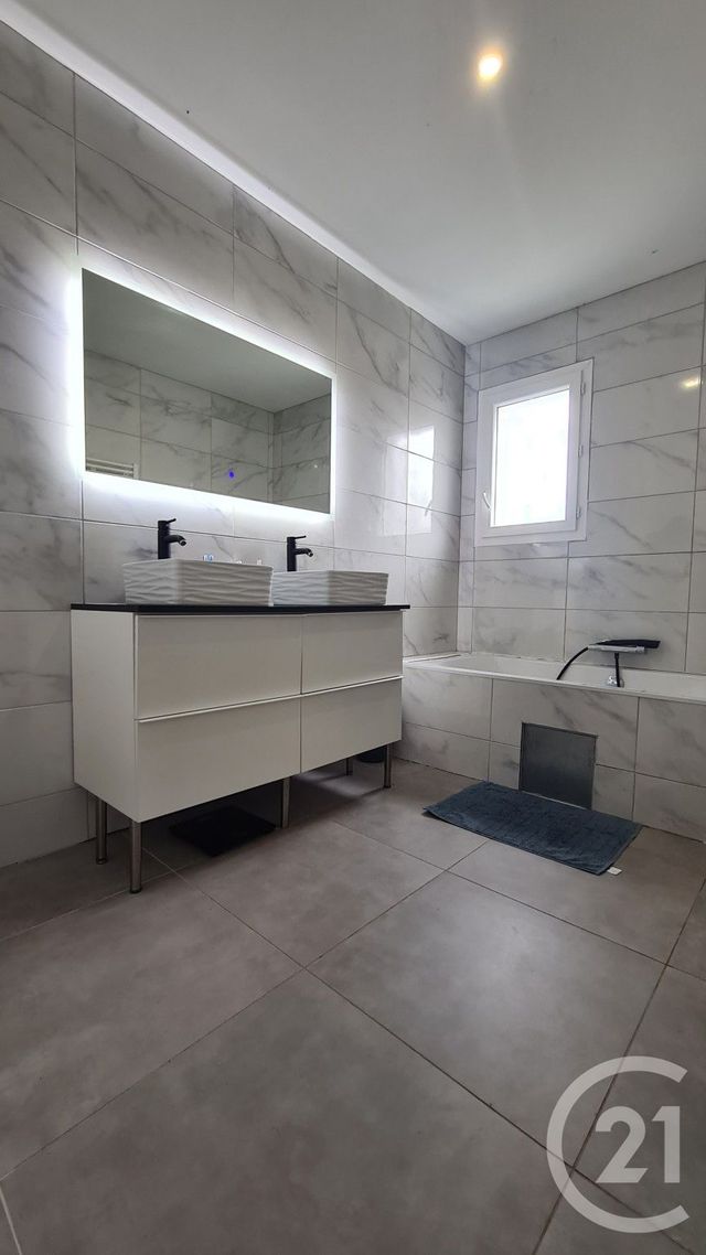 Maison à vendre - 4 pièces - 95,83 m2 - St Sauveur - 33 - AQUITAINE