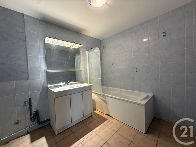 Appartement F4 &agrave; vendre - 4 pi&egrave;ces - 108 m2 - Gennes - 25 - FRANCHE-COMTE