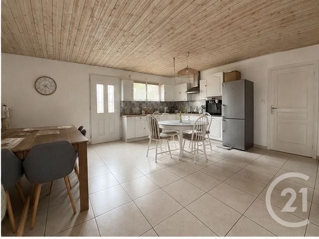 Appartement F4 &agrave; louer - 4 pi&egrave;ces - 118 m2 - Le Gratteris - 25 - FRANCHE-COMTE