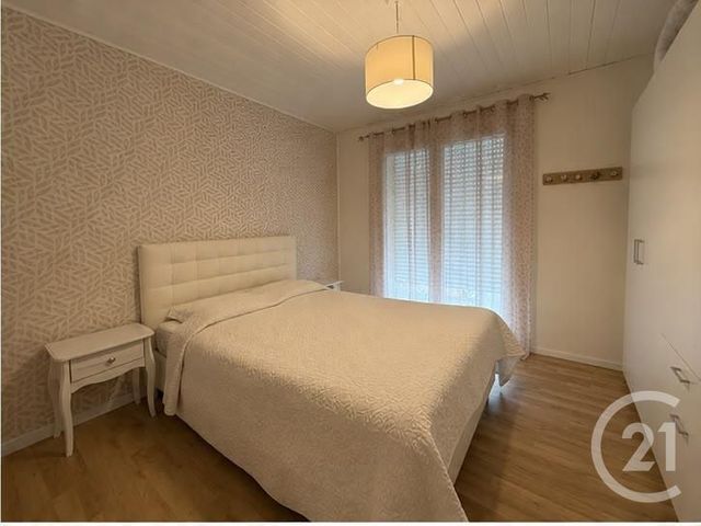 Appartement F4 &agrave; louer - 4 pi&egrave;ces - 118 m2 - Le Gratteris - 25 - FRANCHE-COMTE