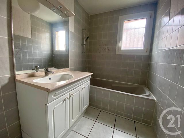 Maison &agrave; louer - 4 pi&egrave;ces - 110,50 m2 - Morre - 25 - FRANCHE-COMTE