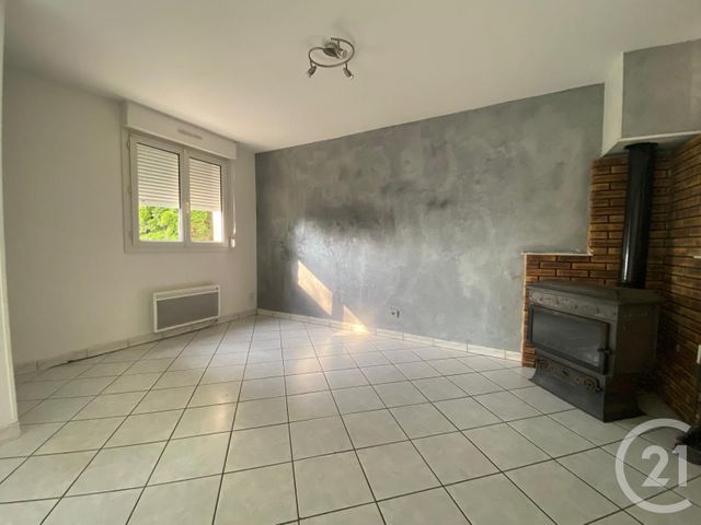 Maison &agrave; louer - 4 pi&egrave;ces - 110,50 m2 - Morre - 25 - FRANCHE-COMTE