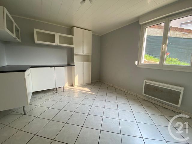Maison &agrave; louer - 4 pi&egrave;ces - 110,50 m2 - Morre - 25 - FRANCHE-COMTE